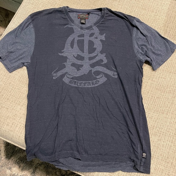 Men’s Buffalo David Britton v-neck t-shirt - Picture 2 of 3